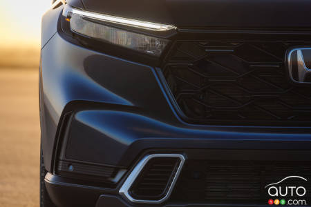 2023 Honda CR-V, front